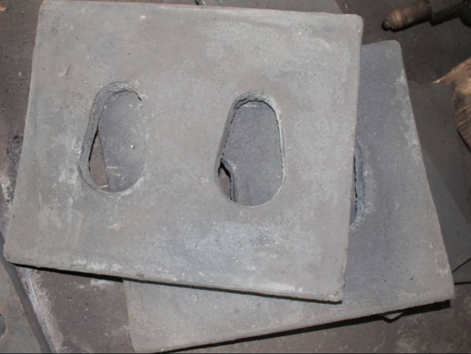 颚式破碎机肘板